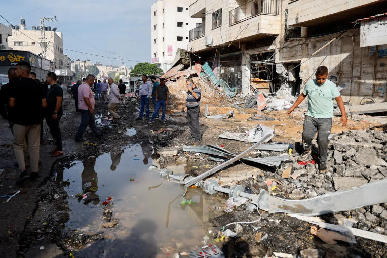 Israel steps up ground assault on Gaza stripe