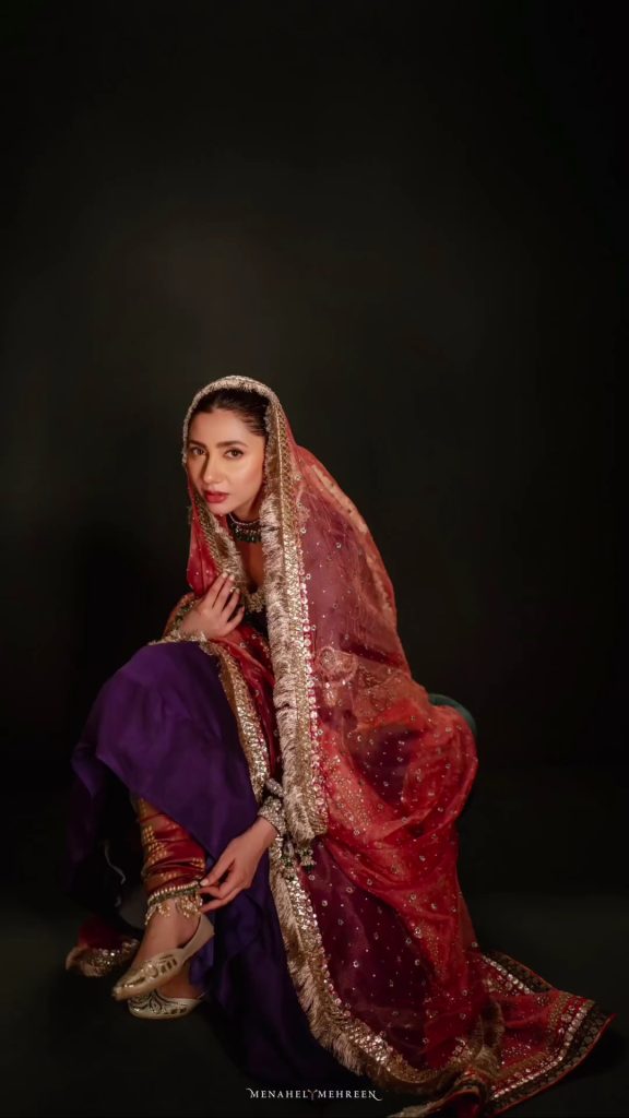 Mahira Khan’s traditional Mehindi look