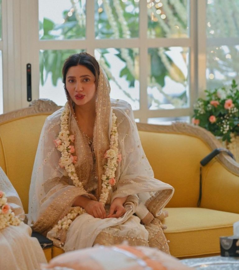 Pics out for Mahira Khan’s Qawali night