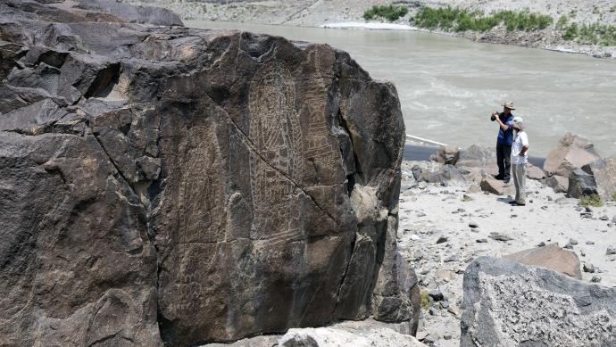 Chinese and Pakistani experts preserve Upper Indus rock paintings 